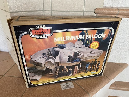 G0082 millennium falcon - millennium,