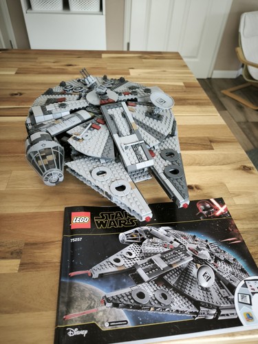 Millennium falcon 75257 lego - falcon,