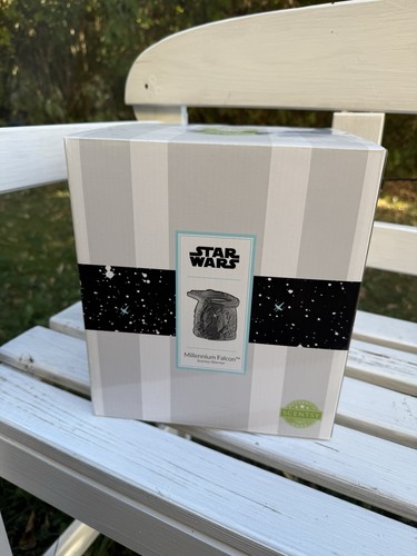Millennium falcon star - falcon, wars