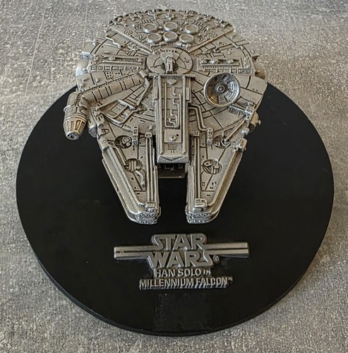 Star wars millennium falcon - wars,
