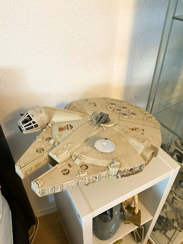 Kenner millennium falcon - kenner,